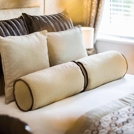 Worldhotels Distinctive Woughton House Hotel Milton Keynes Zewnętrze zdjęcie