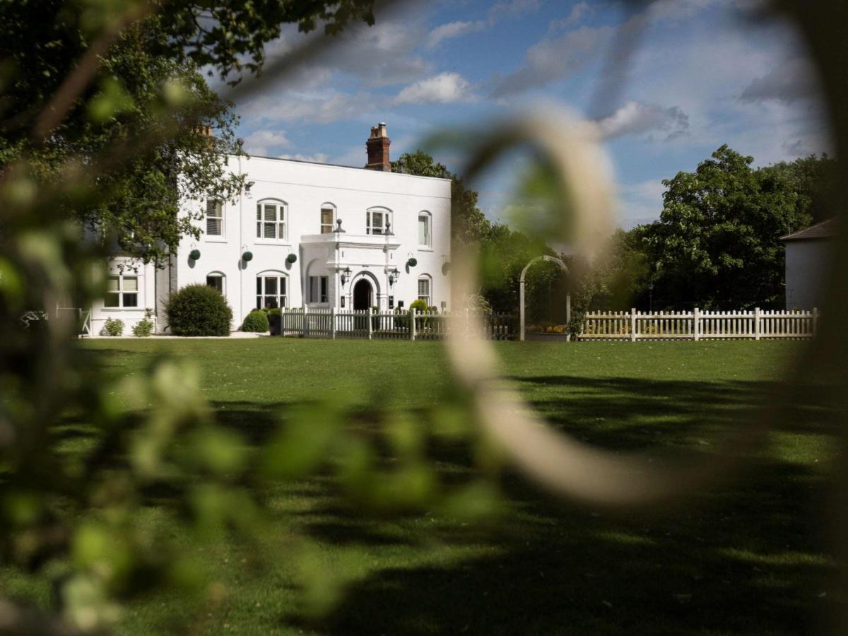 Worldhotels Distinctive Woughton House Hotel Milton Keynes Zewnętrze zdjęcie